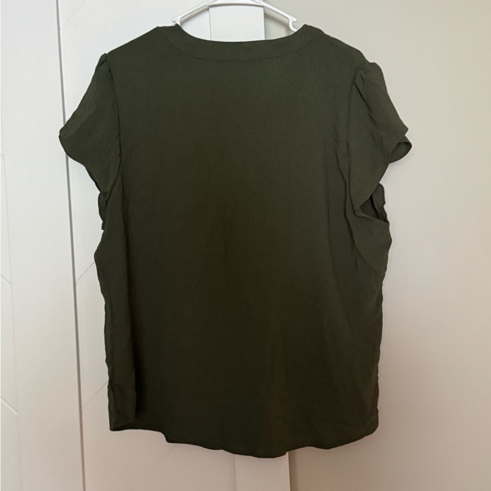 Blooming Jelly Olive Green Flutter Sleeve Blouse Size XL NWT - Picture 7 of 7